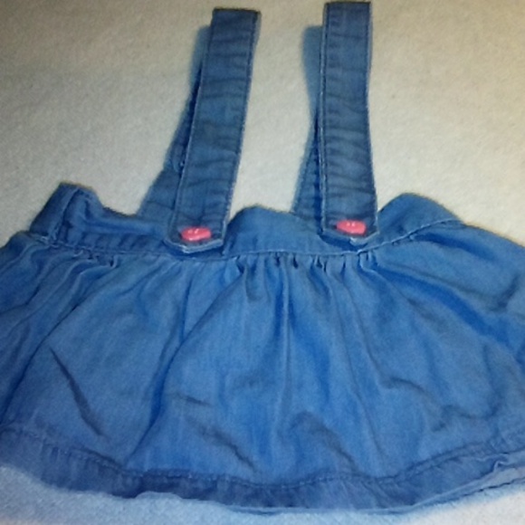 Baby Cat & Jack Newborn Girl Chambray Suspender Skirt w/ Bodysuit "I'm NEW here" - Picture 5 of 10